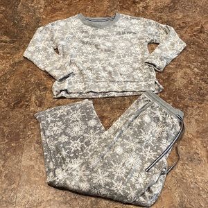 3/$16 Nautica Pajama Set S Fleece Snowflakes Gray White Soft